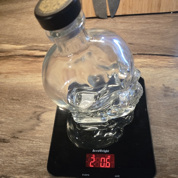 Crystal Head skull vodka decanter - Picture 10 of 15